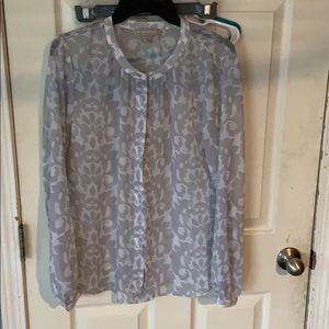 Woman’s button down blouse. Size medium. Gray